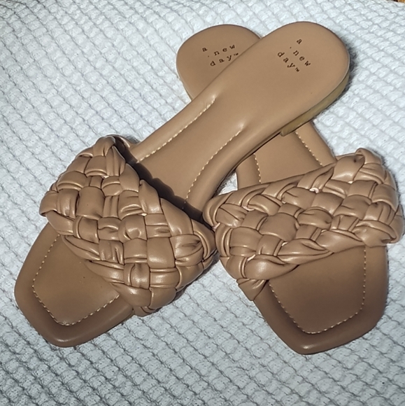 A New Day Women's Tan Braided Slide Sandals | Size 9.5 - Picture 1 of 6